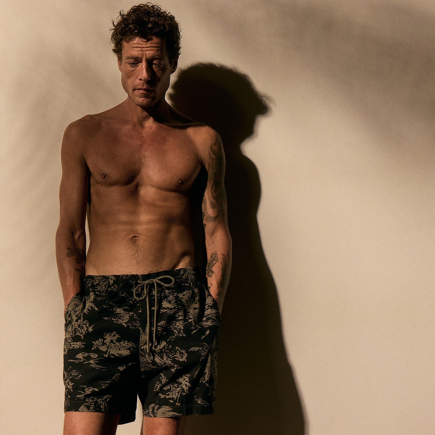 Standard Fit Print Short Black Army Green Pigment
